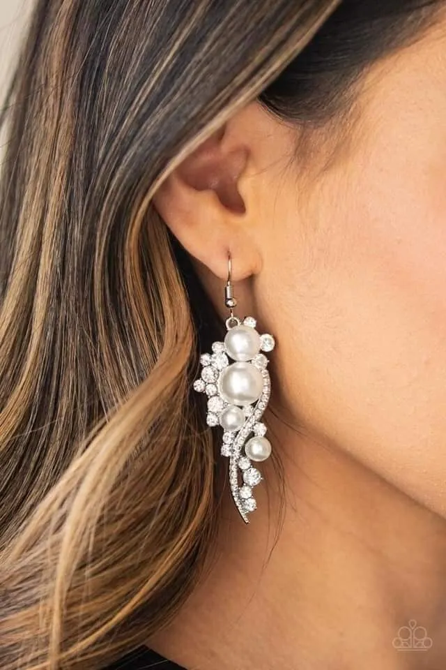 Paparazzi High-End Elegance Earrings White