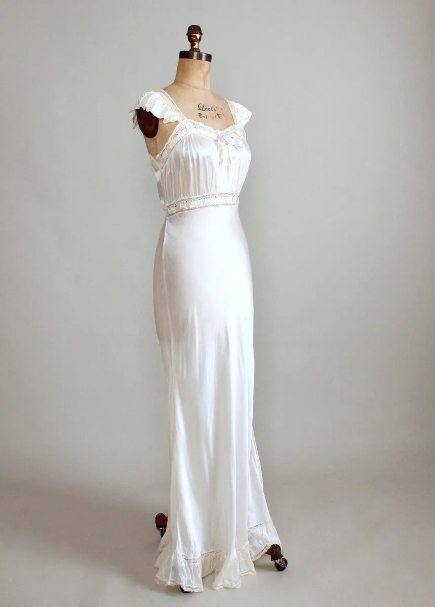 Vintage 1930s Ivory Silk and Lace Bow Front Nightgown